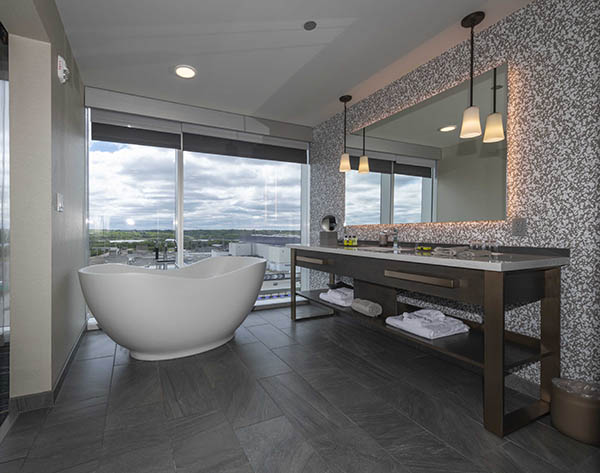 badewanne.jpg badewanne.jpg