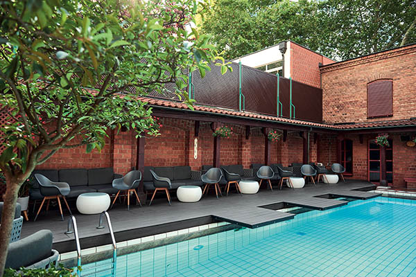 nif-pm-die exklusive_babylon_pool-terrasse_bild1.jpg nif-pm-die exklusive_babylon_pool-terrasse_bild1.jpg