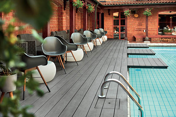 nif-pm-die exklusive_babylon_pool-terrasse_bild4.jpg nif-pm-die exklusive_babylon_pool-terrasse_bild4.jpg