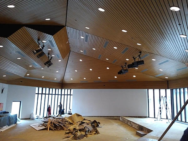 AGORA-02.jpg AGORA-02.jpg