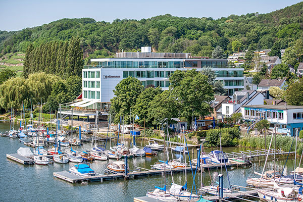 Hotel Faehrhaus-02.jpg Hotel Faehrhaus-02.jpg