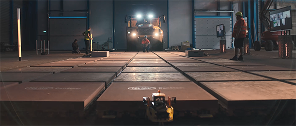 Could you pull a 100-ton Volvo hauler using only LEGO bricks - 01.PNG Could you pull a 100-ton Volvo hauler using only LEGO bricks - 01.PNG