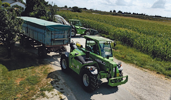 Turbofarmer Zugmaschine 2022.jpg Turbofarmer Zugmaschine 2022.jpg