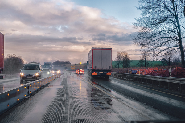 traffic-gfd2ef707c_1920.jpg traffic-gfd2ef707c_1920.jpg