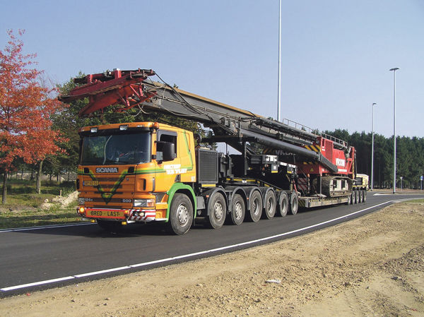 heavy-transport-535005_1920.jpg