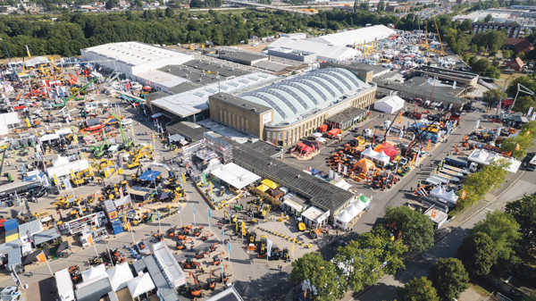 Messegelände Holstenhallen von oben 