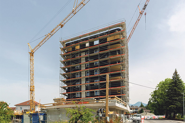 achtstöckiges Gebäude in Holz-hybridbauweise