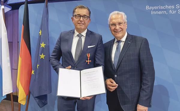 Michael Hilpert erhält Bundesverdienstkreuz