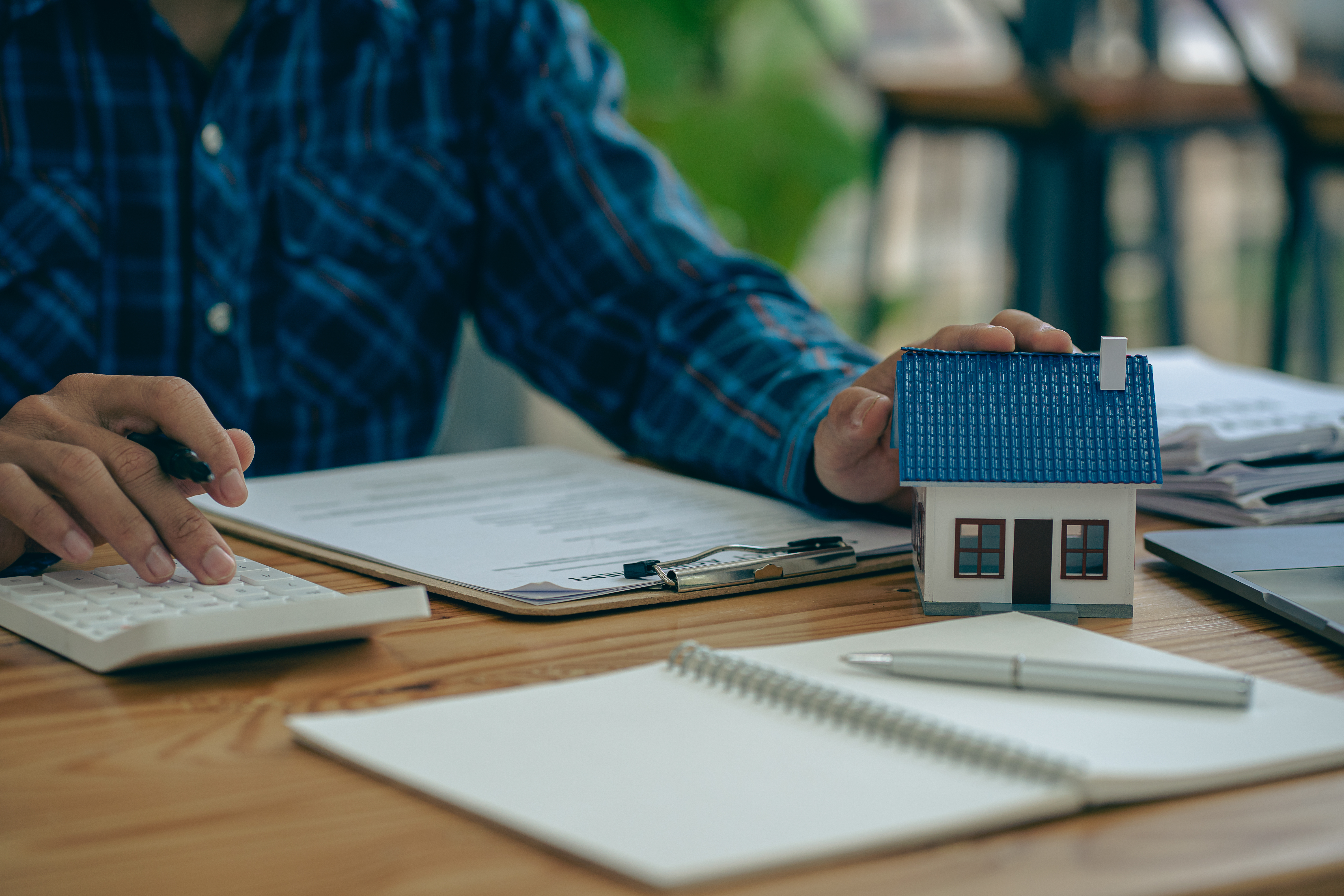 Wohnungsmarkt Wohnung Haus Modell Taschenrechner Heft Stift