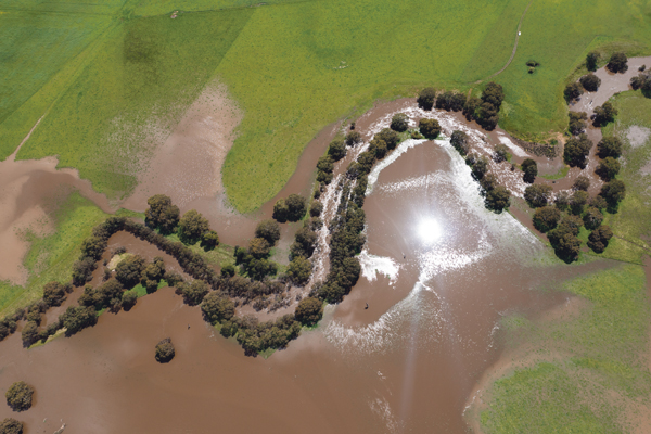 Hochwasser Land Landschaft Fluss Feld