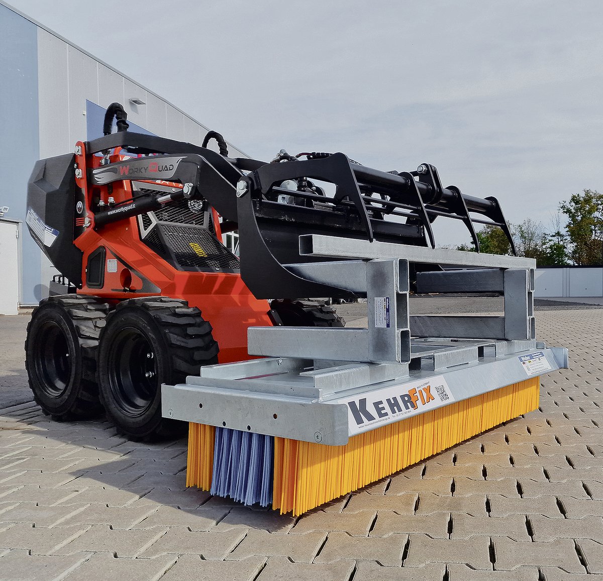KehrFix-Anbaukehrsysteme WorkyQuad-Minilader KehrFix-Anbaukehrsysteme Weber