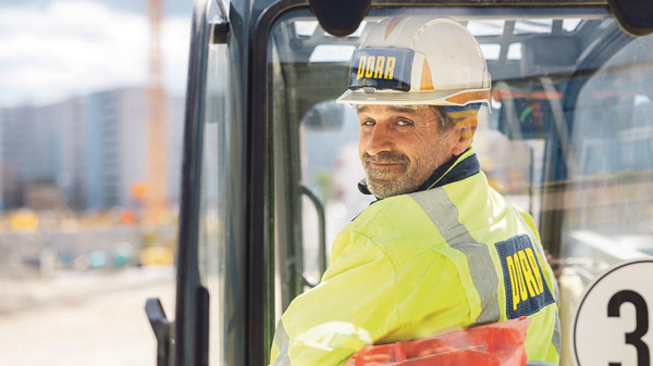 Bauunternehmen Porr Bauarbeiter Gabelstapler Gabelstaplerfahrer