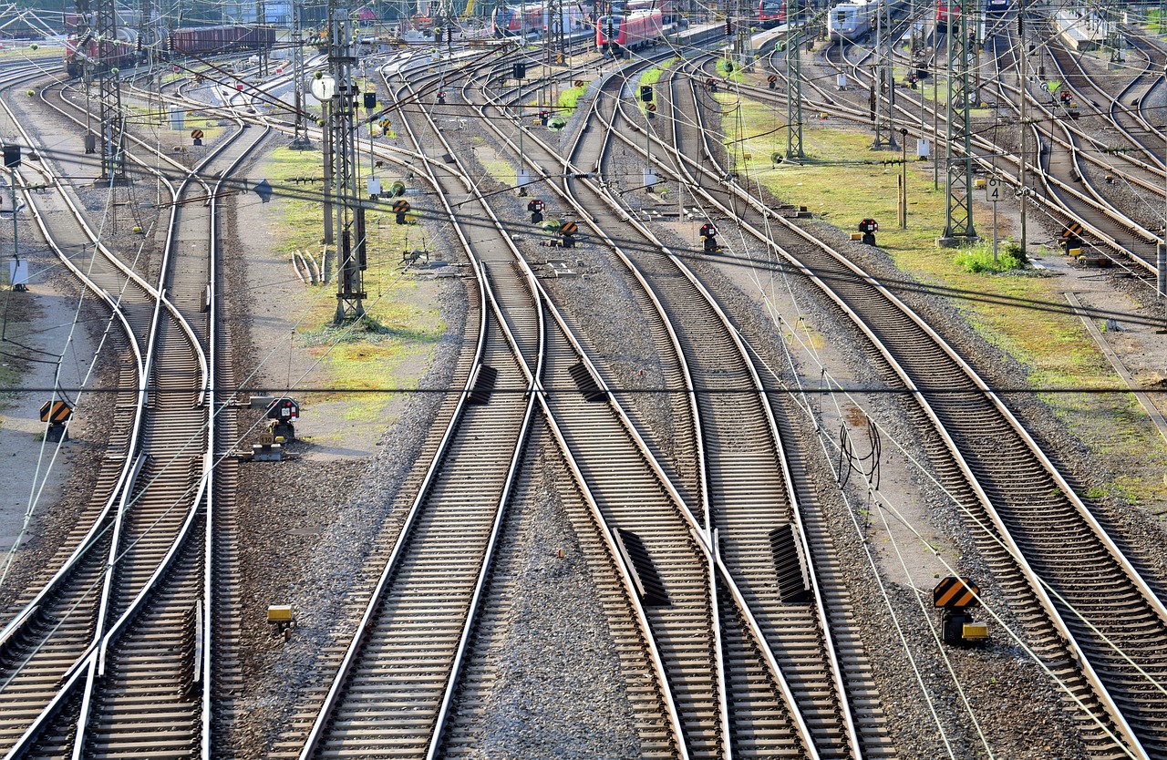 Schienennetz Schienen Gleise Zug Bahn