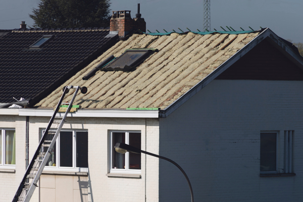 Sanierungen Dach Dächer Leiter