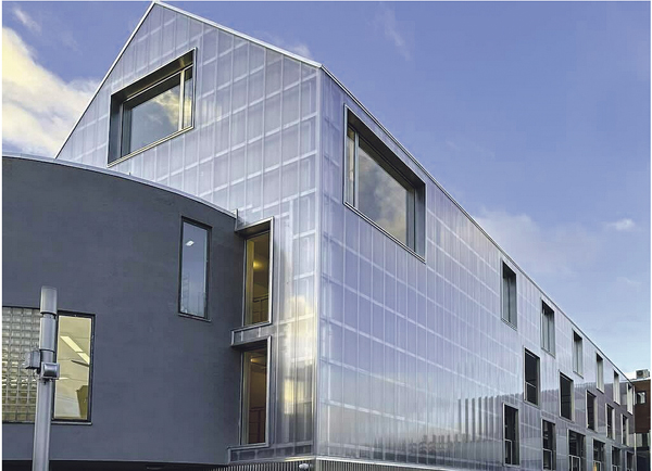 Polycarbonat Fassade Geväude Außenfassade Kunststoff Baumaterial Bauwesen