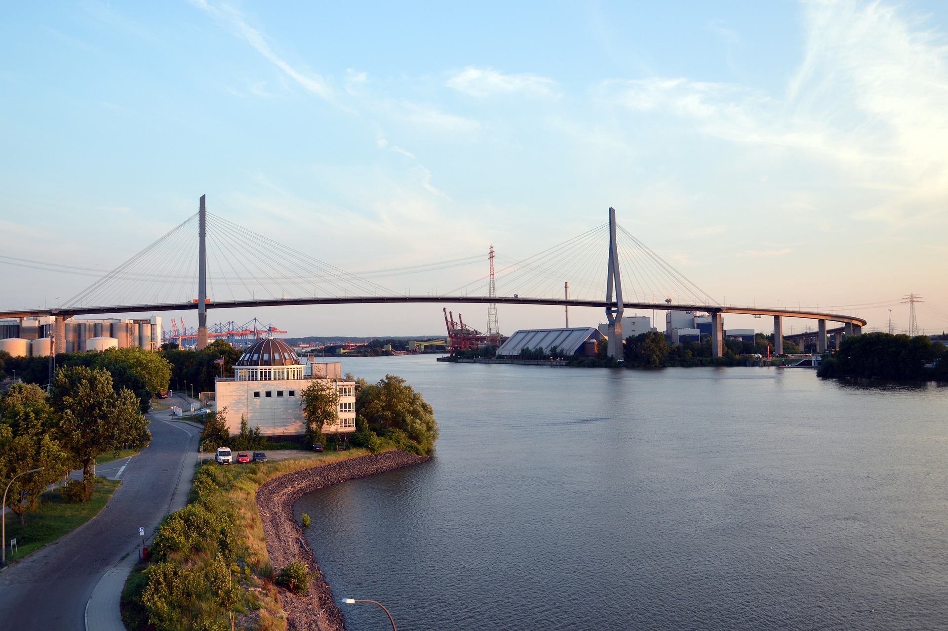Köhlbrandbrücke in Hamburg Brücke Elbe Fluss 