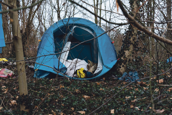 Obdach- und Wohnungslosigkeit Obdach- und Wohnungslosigkeit Zelt Natur Zelten Campen