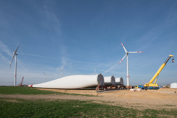 Windkraftanlage Rotorblätter Windkraftanlage Rotorblätter Wind Energie Wiese Feld