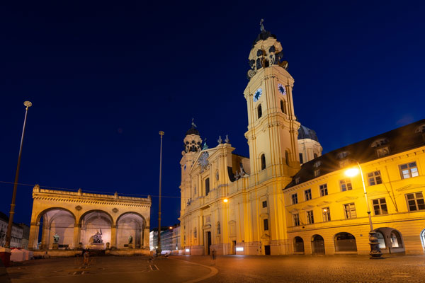 U-Bahnhof Odeonsplatz Sweco modernisiert Münchens U-Bahnhof Odeonsplatz für mehr Komfort