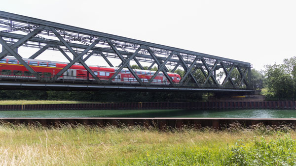 Brücke Bahnlinie Haltern-Sinsen - Wesel-Datteln-Kanal Großprojekt am Niederrhein: Bahnstrecke wird ausgebaut