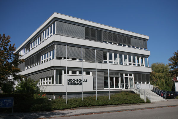 Fachhochschule Biberach in Biberach an der Riß. Campus Stadt, Gebäude A Nachhaltigkeit im Bauwesen: Ein Biberacher Absolvent setzt neue Maßstäbe