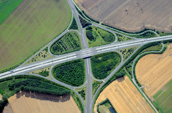 Autobahnkreuz bei Magdeburg Länder pochen auf gezielte Investitionen in Verkehrsinfrastruktur