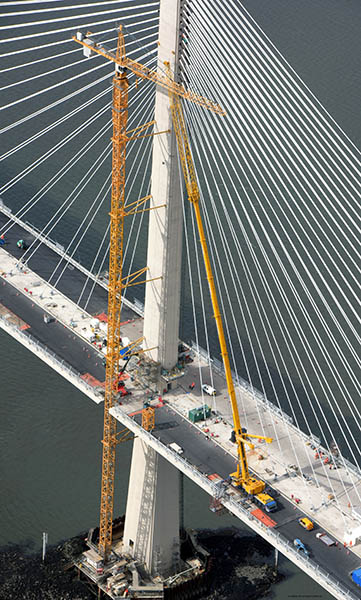 liebherr-queensferry-crossing-transport-of-scotland-300dpi.jpg