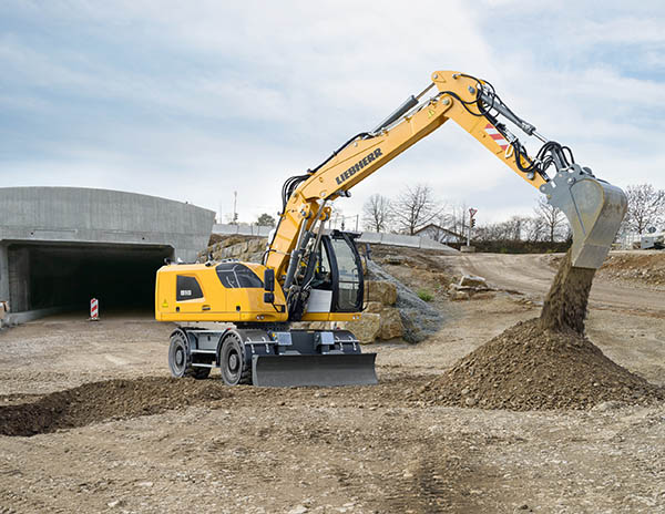 liebherr-mobile-excavator-a916-300dpi.jpg