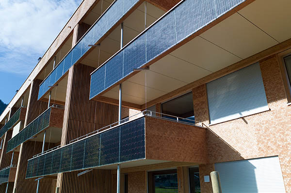 Solarhäuser Reichenburg.jpg Solarhäuser Reichenburg.jpg