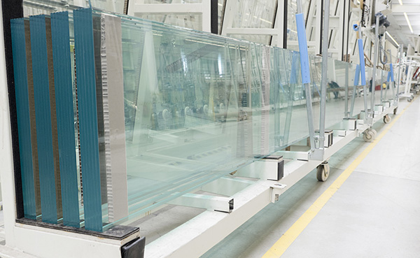 18-06_Fertigung_Glasfins_G.jpg 18-06_Fertigung_Glasfins_G.jpg