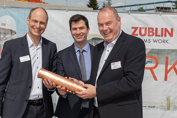 ZÃBLIN Grundsteinlegung Elbterrassen II Geesthacht.jpg ZÃBLIN Grundsteinlegung Elbterrassen II Geesthacht.jpg