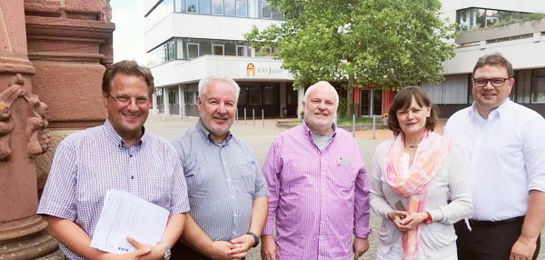 2019-06-17-gespraech-izfk-prochnow-reimann-schlessmann-schaetzke-bearbeitet-web-600x286_hola.jpg