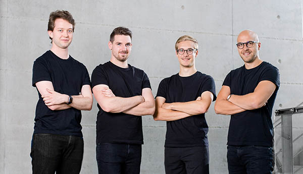 remberg_GmbH_Gruender_vlnr_Cecil-Woebker_Julian-Madrzak_Hagen-Schmidtchen_David-Hahn_300dpi_©SIMONMALIK.jpg remberg_GmbH_Gruender_vlnr_Cecil-Woebker_Julian-Madrzak_Hagen-Schmidtchen_David-Hahn_300dpi_©SIMONMALIK.jpg