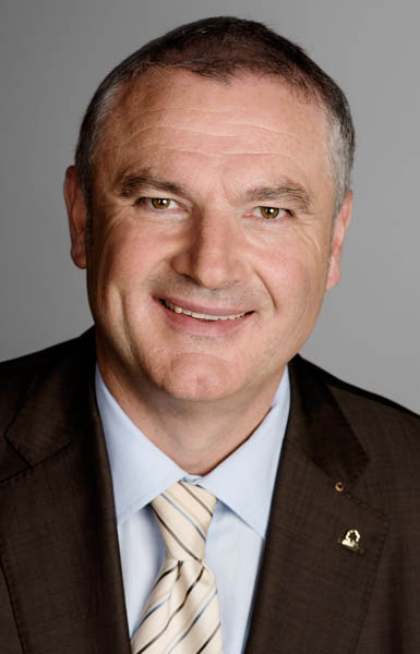 Helmut Selders Präsident BdB - hoch.jpg Helmut Selders Präsident BdB - hoch.jpg