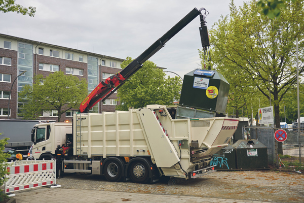 Hecklader Sammelfahrzeug