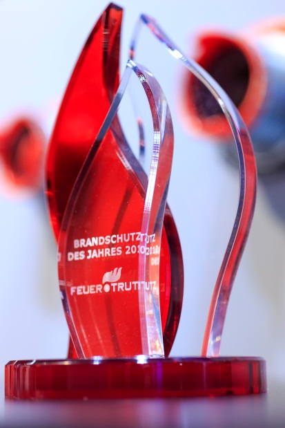 trophaee_brandschutz_des_jahres.jpg trophaee_brandschutz_des_jahres.jpg