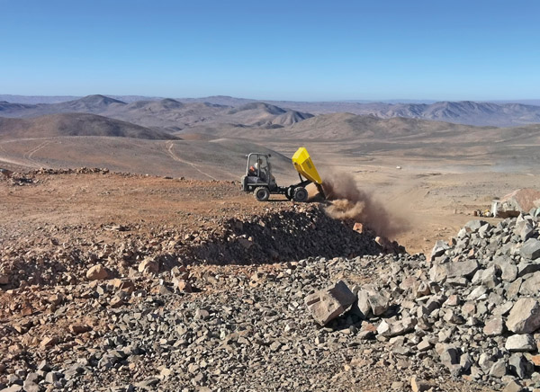 Wacker Neuson_Dumper 3001_in action 1.jpg