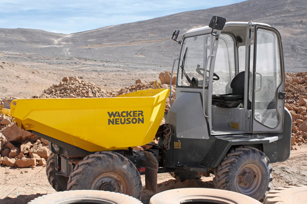 Wacker Neuson_Dumper 3001_in action 3.jpg