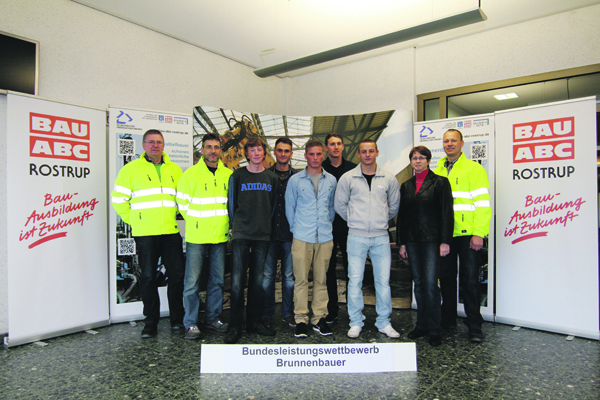 Brunnenbauer_Gruppenfoto.jpg Brunnenbauer_Gruppenfoto.jpg