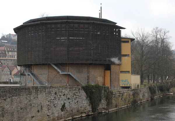 13-03 Globe Theater_aussen.JPG