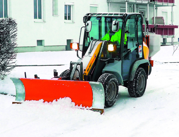 Bild 2_HKL_Radlader_Winterdienst_CMYK.jpg Bild 2_HKL_Radlader_Winterdienst_CMYK.jpg