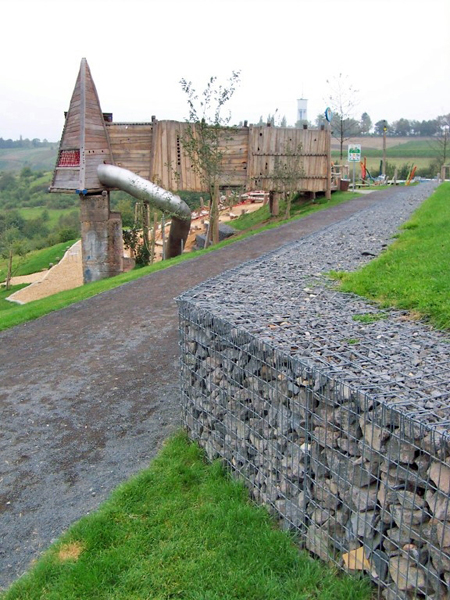 Spielplatz.jpg Spielplatz.jpg