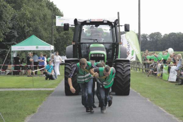 schlepper-pulling-onlineRGB.jpg