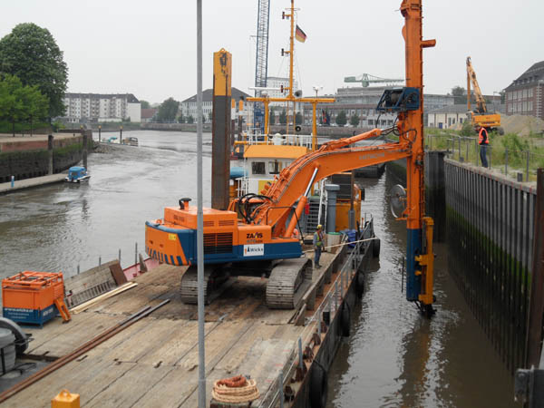 Verticaldrainage unter Wasser.JPG Verticaldrainage unter Wasser.JPG