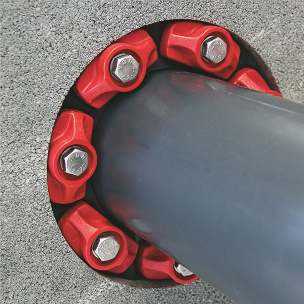 FLEXSEAL_Gliederkettendichtung_ Einbau_in_Kernbohrung.jpg FLEXSEAL_Gliederkettendichtung_ Einbau_in_Kernbohrung.jpg