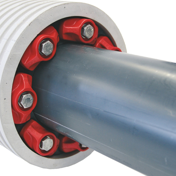 FLEXSEAL_Gliederkettendichtung_Einbau_in_Futterrohr.jpg FLEXSEAL_Gliederkettendichtung_Einbau_in_Futterrohr.jpg