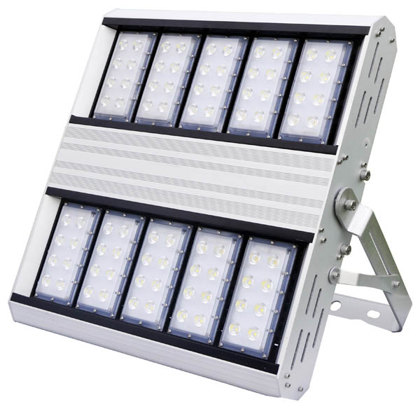 3. LEDAXO LED-Hochregal- und Aussenstrahler HRS-04_web.jpg