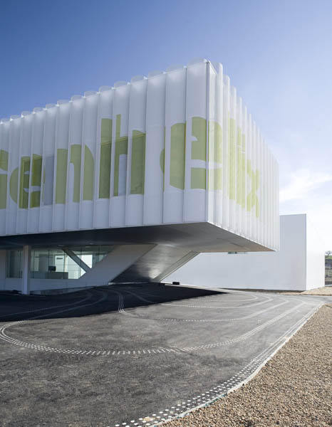 Genhelix Biopharmaceutical Facilities LÃ©onÂ©Esau Acosta-Estudio SIC_web.jpg