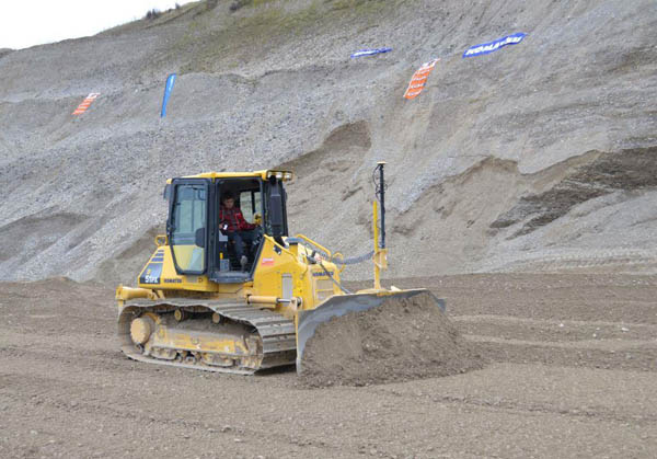 Komatsu D51PX-22.jpg Komatsu D51PX-22.jpg