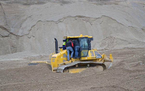 Komatsu D61PXi-23.jpg Komatsu D61PXi-23.jpg